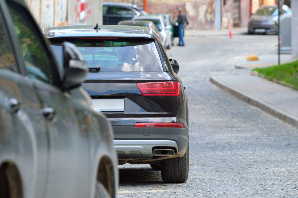 Uphill Parking Guide with Safety Demonstration